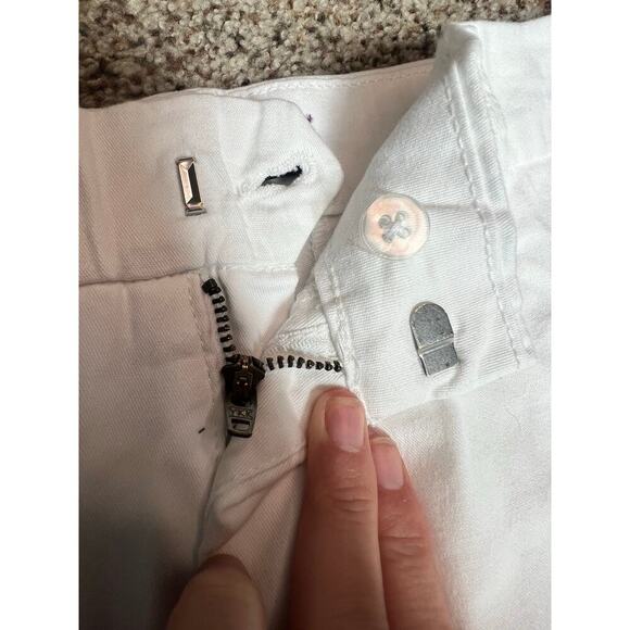 Gloria Vanderbilt Women's Chino Shorts, NWT, Size 14, White, Cotton, 5" inseam - Picture 3 of 8